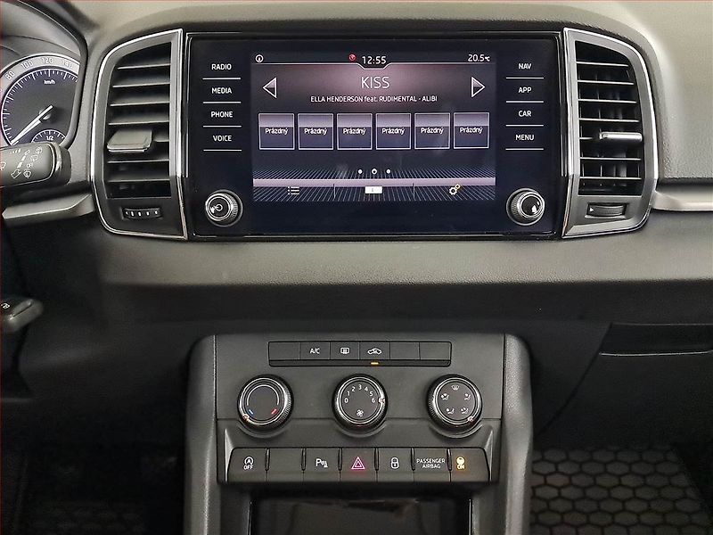 Škoda Karoq (2018) Ambition 1.6 TDI, Serv.kniha - fotka 12 z 19