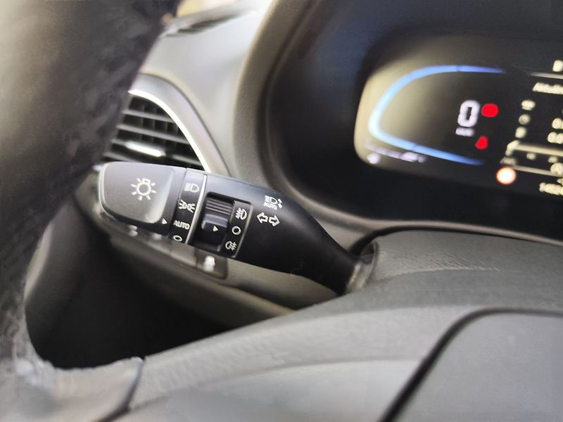Hyundai i30 1.5i/71kW Comfort 16 - fotka 25 z 29