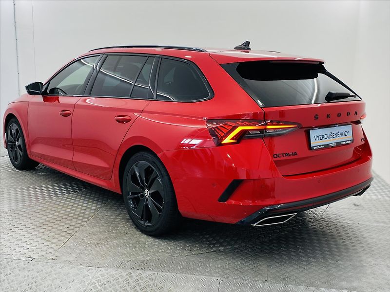 Škoda Octavia 2,0 TDI 147kW DSG RS - fotka 26 z 30