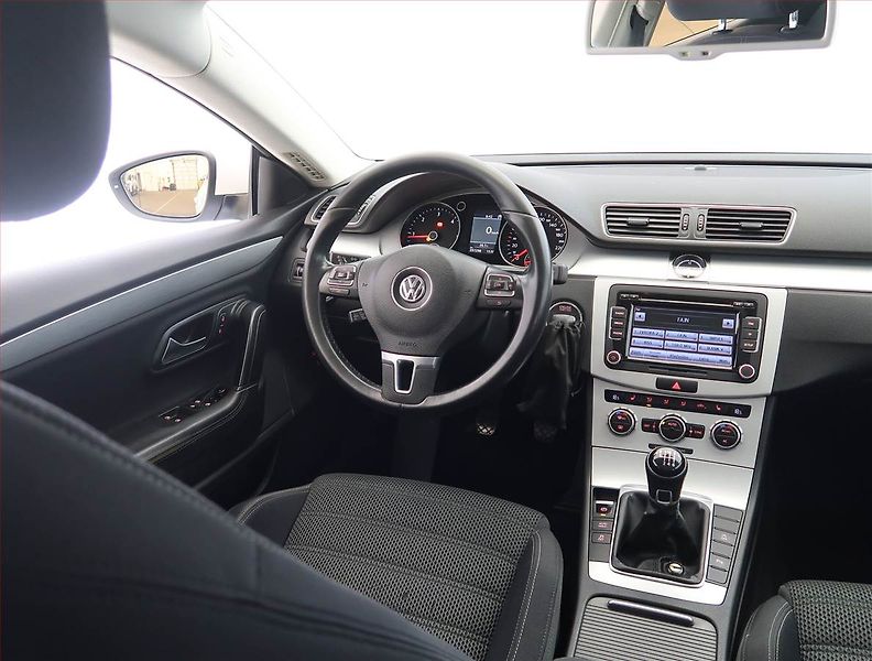 Volkswagen CC (2012) 2.0 TDI, Serv.kniha, Xenony - fotka 7 z 23