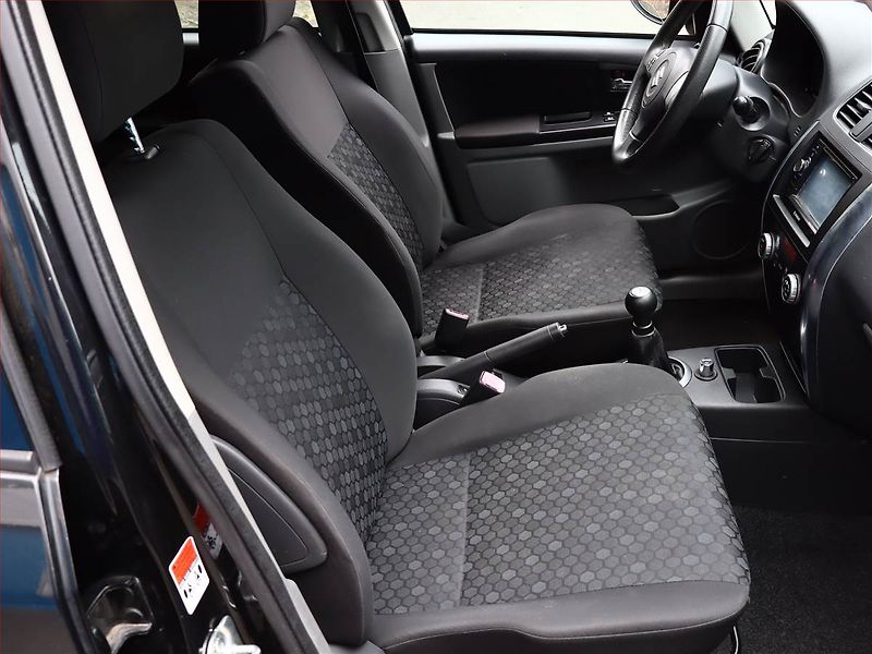 Suzuki SX4 (2012) 1.6 VVT, 4X4, Serv.kniha - fotka 7 z 15