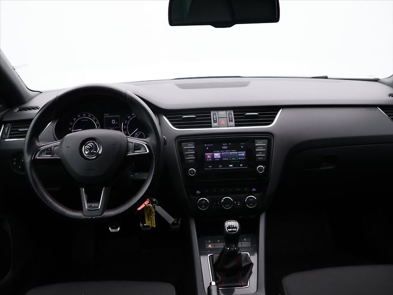 Škoda Octavia RS 2,0 TDI 135kW Webasto Tažné - fotka 14 z 25