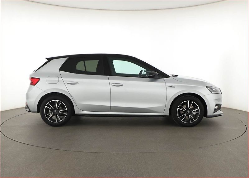Škoda Fabia (2025) 1.0 TSI, MONTE CARLO, KEYLESS - fotka 6 z 18