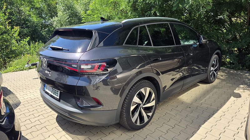 Volkswagen ID.4 (2021) PRO 150kw TAŽNÉ ZAŘÍZENÍ - fotka 2 z 10
