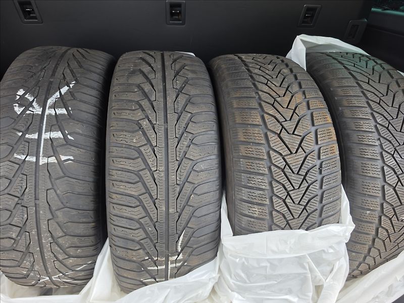 Volkswagen Multivan 2,0 TDi DSG BULLI KŮŽE 7 míst - fotka 30 z 50