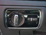 Škoda Superb (2013) 2.0 TDi, 1.maj,ČR, Elegance - náhled 19