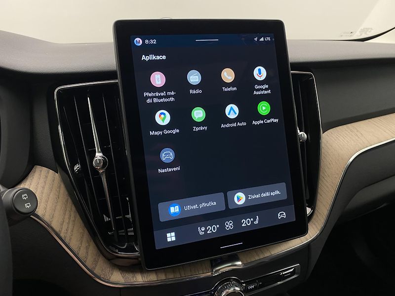 Volvo XC60 T6 AWD RECHARGE DARK PLUS CZ - fotka 8 z 67