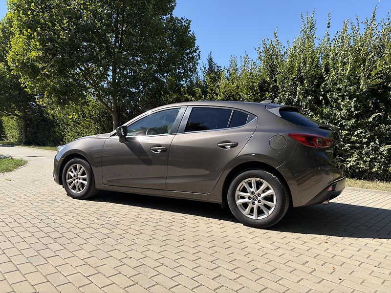 Mazda 3 2.0 Center-Line - fotka 5 z 20