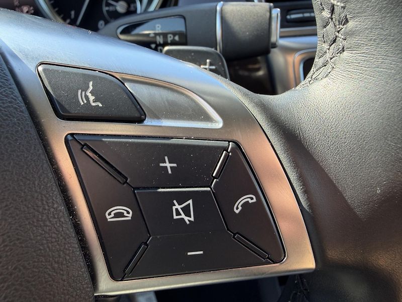 Mercedes-Benz GL 350 CDI XENON PANO MASÁŽ TAŽNÉ - fotka 23 z 63
