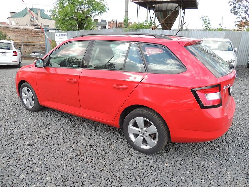 Škoda Fabia (2018) 1.0TSi Combi,70kw,Style,ČR1maj - fotka 7 z 52