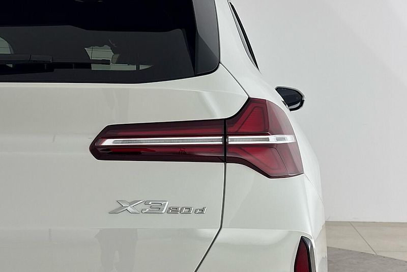 BMW X3 xDrive20d - fotka 4 z 18