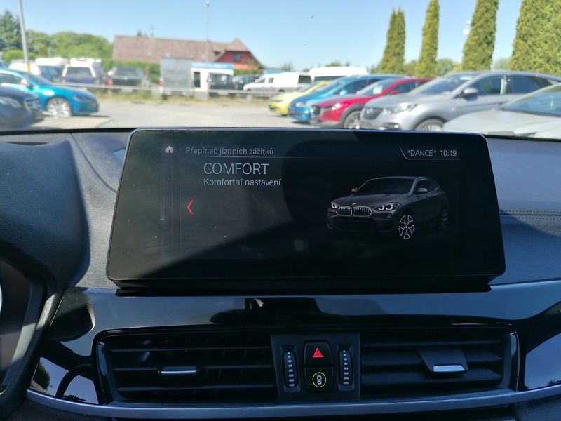 BMW X2 (2020) 2.0 20i 141kW A/T Kůže - fotka 18 z 36