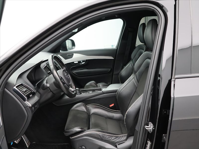 Volvo XC90 2.0 B6 220kW R-Design CZ Aut. - fotka 12 z 36