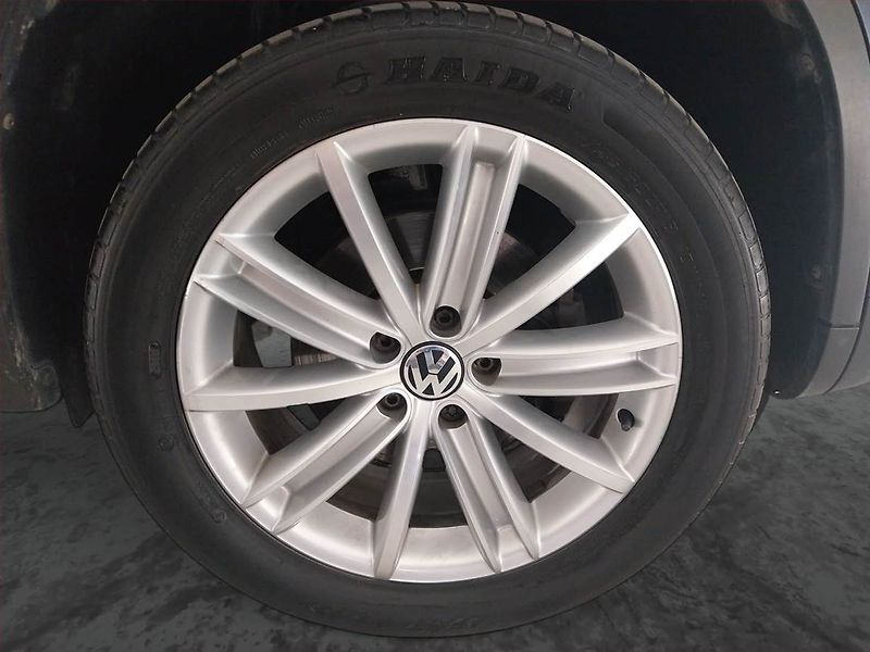 Volkswagen Tiguan (2023) 1.4 TSI, Navi, Tempomat - fotka 15 z 20