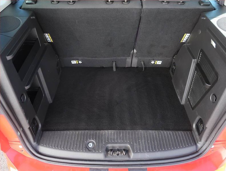 Ford Tourneo Courier (2019) Trend 1.0 EcoBoost, 5Míst, ČR - fotka 13 z 16