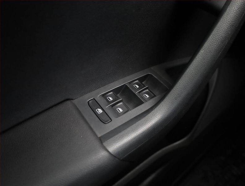 Škoda Octavia (2014) 1.8 TSI, Tempomat - fotka 15 z 16