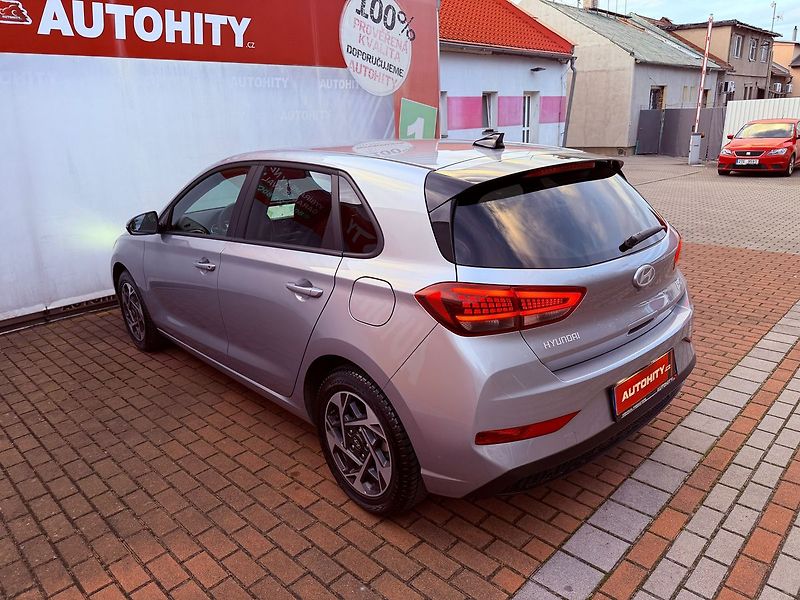 Hyundai i30 1.5 CVVT Comfort, ČR, Záruka - fotka 9 z 29