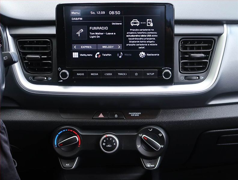 Kia Stonic (2021) 1.2 DPI, Serv.kniha - fotka 12 z 16