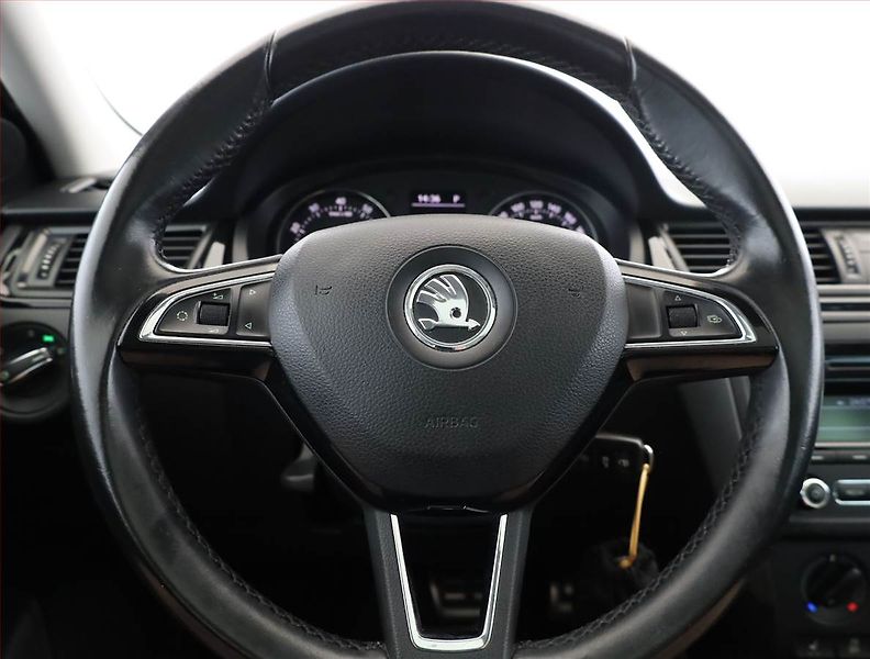 Škoda Superb (2010) 2.0 TDI, Serv.kniha, Tempomat - fotka 11 z 17