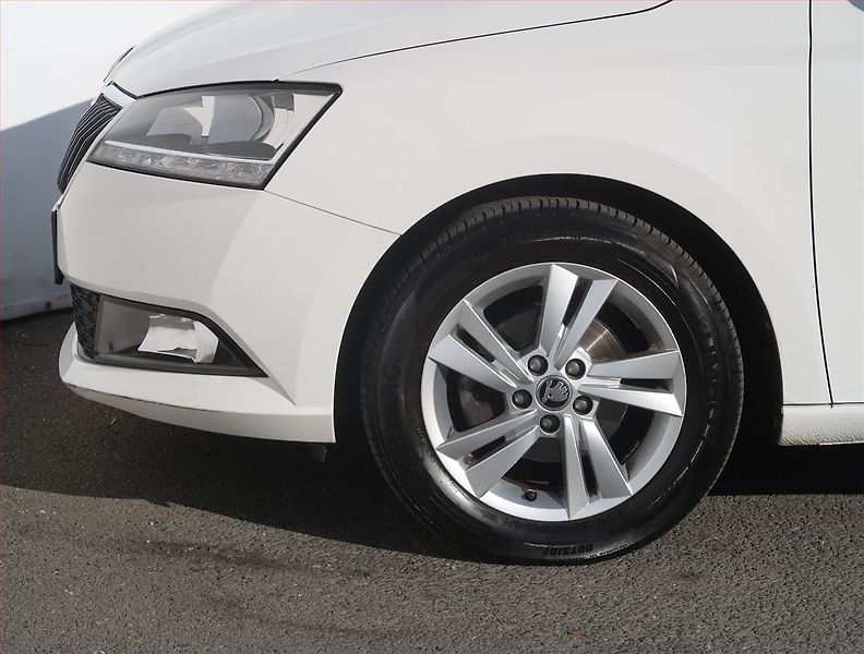 Škoda Fabia (2023) Ambition 1.0 TSI, ČR,1.maj - fotka 14 z 19