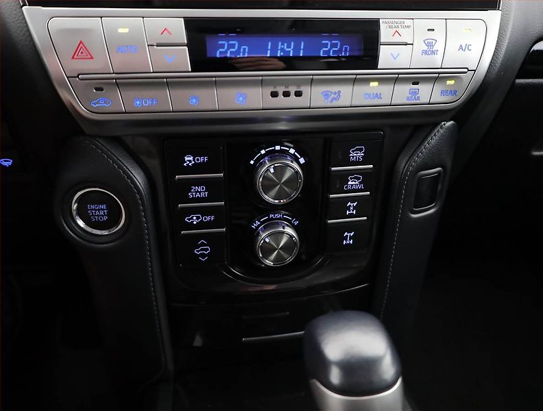 Toyota Land Cruiser (2023) 2.8 D-4D - fotka 10 z 22