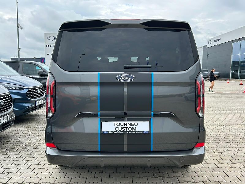 Ford Tourneo Custom (2025) Sport L1, Tourneo, 2.0 EcoBlue - fotka 4 z 19