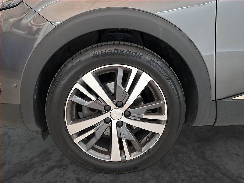 Peugeot 3008 (2021) 1.5 BlueHDi, Automat, ČR,1.maj - fotka 15 z 22