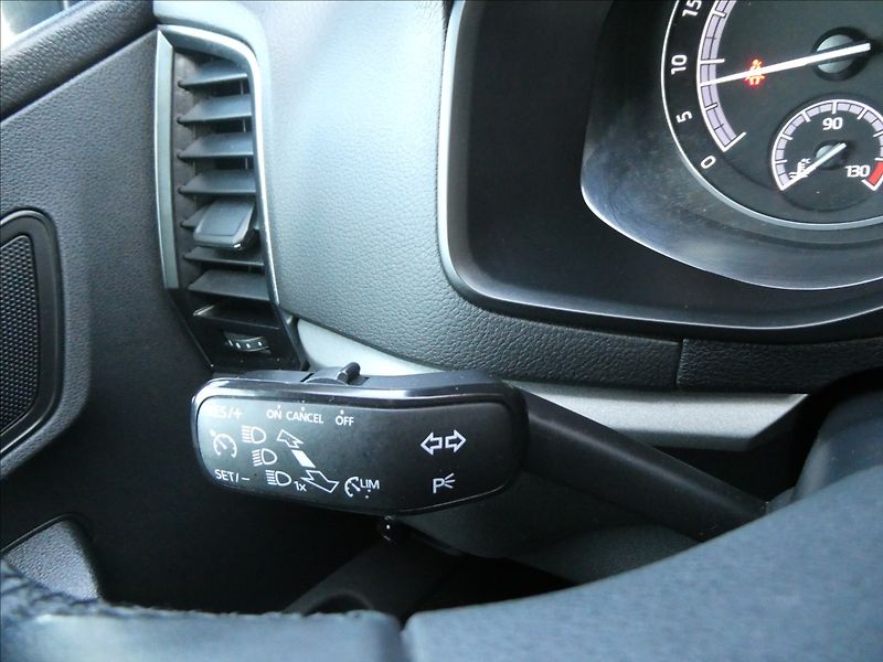 Škoda Karoq 2,0 TDi 110kW 4x4,2xkola,po se - fotka 33 z 42