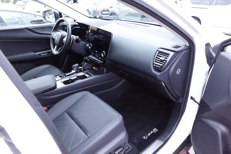 Lexus NX 350h NX350h Luxury Top Panoramic 4x - fotka 14 z 38
