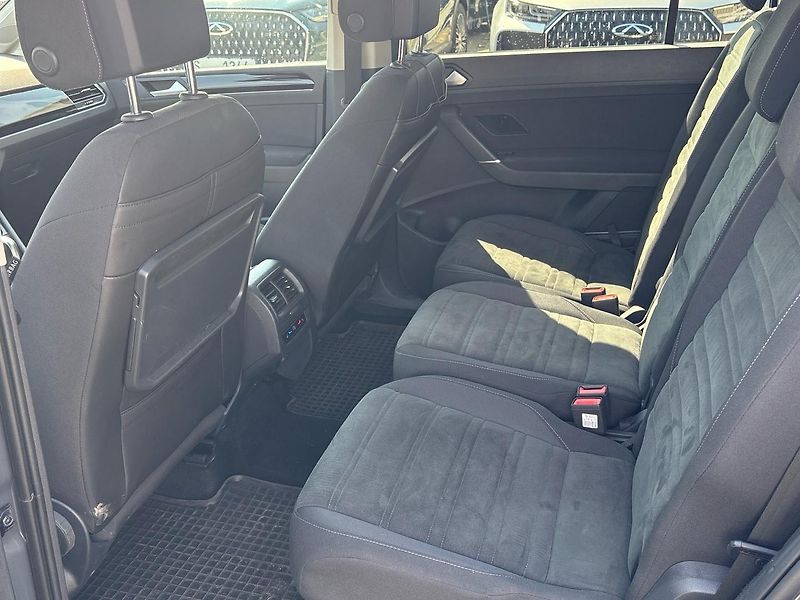 Volkswagen Touran (2023) 1.5 TSI 110 kw REZERVACE - fotka 7 z 25