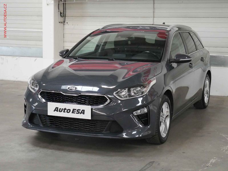 Kia Ceed (2018) 1.6 CRDi, ČR, Navi, kamera - fotka 3 z 17