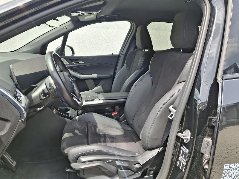 BMW Řada 2 218i Active Tourer M-Sport - fotka 7 z 17