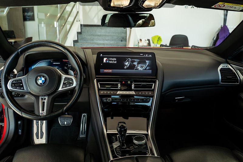 BMW Řada 8 (2023) M850 i xDrive Coupe/360/TOP - fotka 15 z 17