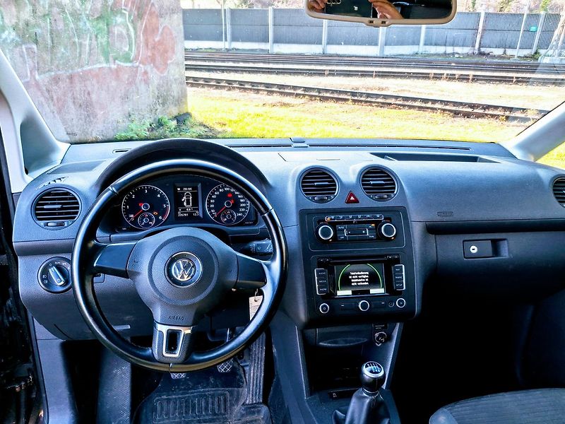 Volkswagen Caddy Maxi TDI 4x4 7 míst  - fotka 21 z 35