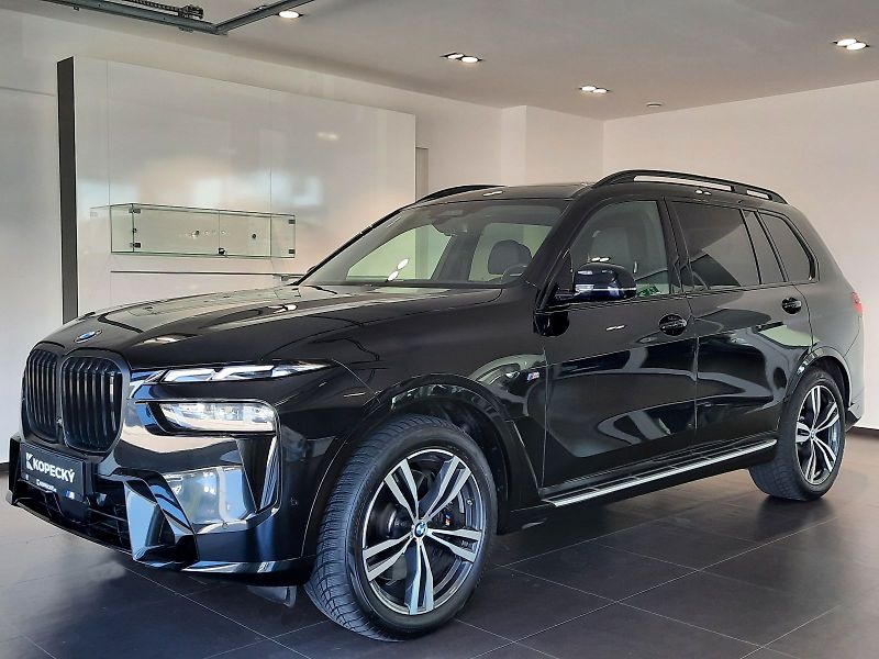 BMW X7 xDrive 40d M Sport - fotka 1 z 15