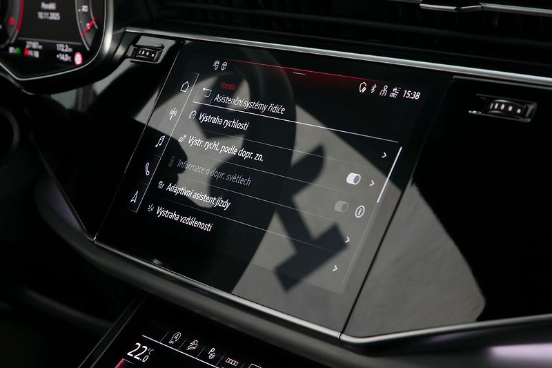 Audi Q7 3.0TDI 210kW S-Line 7míst Weba - fotka 33 z 42