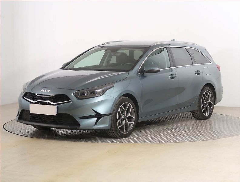Kia Ceed (2025) 1.5 T-GDI - fotka 2 z 20
