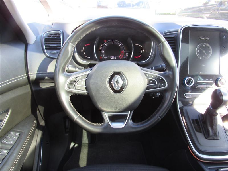 Renault Scénic 1,6 dCi 118kW Automat - fotka 12 z 35