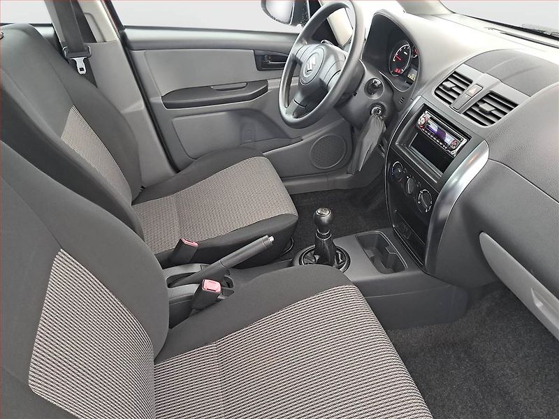 Suzuki SX4 (2010) 1.5 VVT, Serv.kniha - fotka 9 z 14