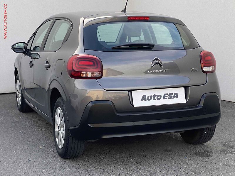 Citroën C3 (2022) 1.2 PT, Feel, navi - fotka 6 z 16