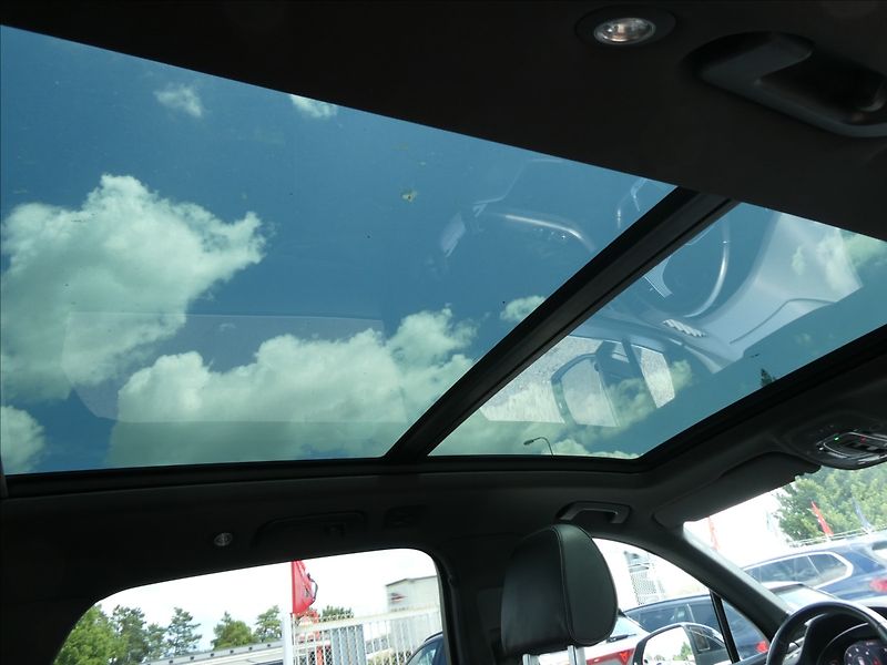 Audi Q7 3,0 TDiV6 200kW S-LINE,QUATTRO - fotka 29 z 48