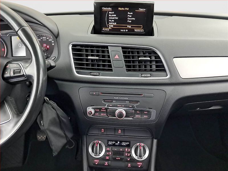 Audi Q3 (2013) basis 2.0 TDI, Serv.kniha - fotka 12 z 18