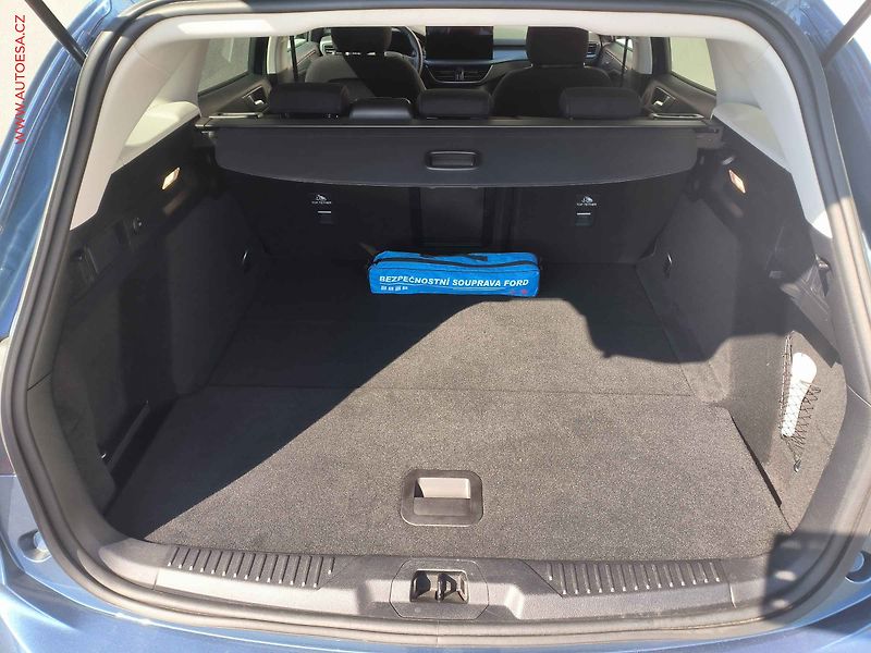 Ford Focus (2024) 1.0 EB, ČR, AT, LED, kamera - fotka 7 z 30