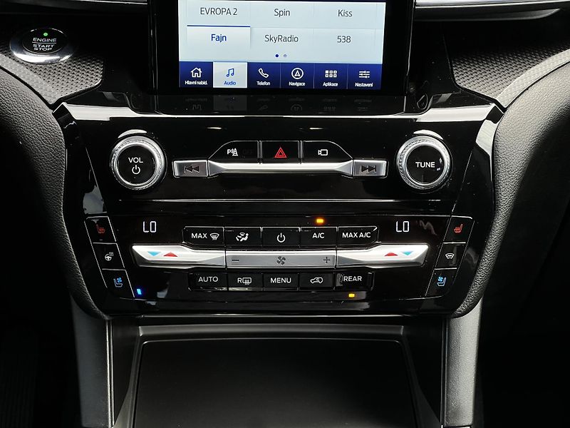 Ford Explorer 3.0 V6 PHEV 336kW ST-X DPH TZ - fotka 17 z 34