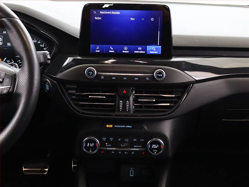 Ford Focus (2020) ST-Line 1.5 EcoBoost, Automat - fotka 10 z 14