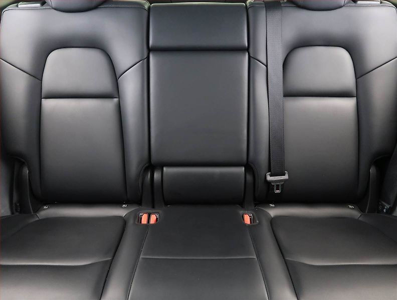 Tesla Model Y (2022) Long Range AWD 79kWh, SoH 89% - fotka 10 z 33