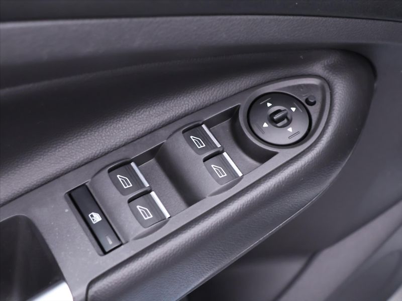 Ford Kuga 1,5 EcoBoost 110kW CZ Trend - fotka 15 z 30