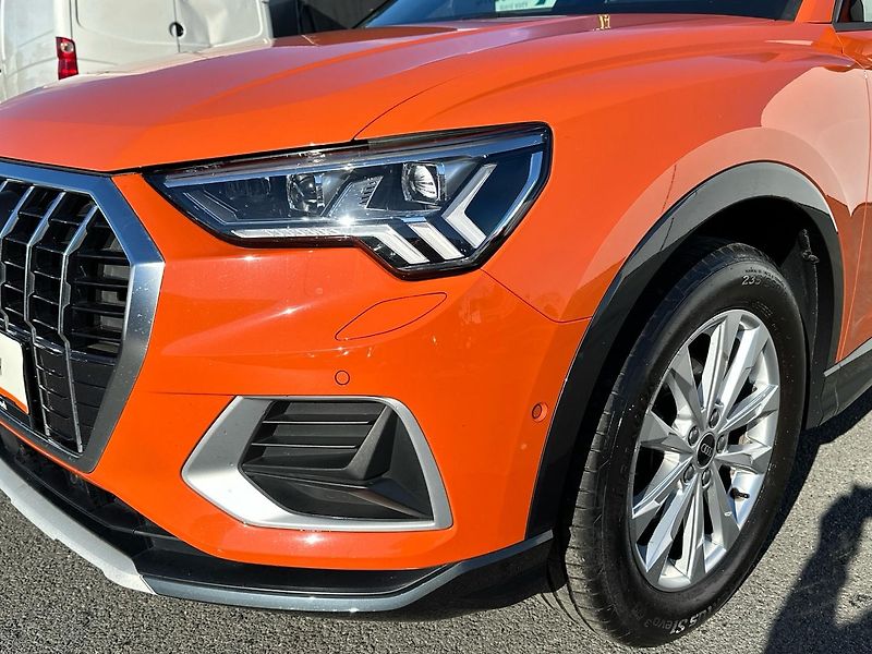 Audi Q3 Advanced 2.0 TDI 110 kW S tron - fotka 18 z 23