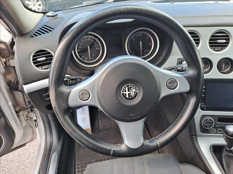Alfa Romeo 159 1,9 JTD - fotka 11 z 13
