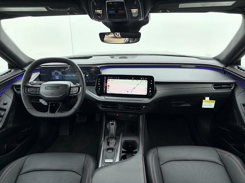 Dodge Charger 4dv. R/T 3,0 V6 AWD - fotka 13 z 40